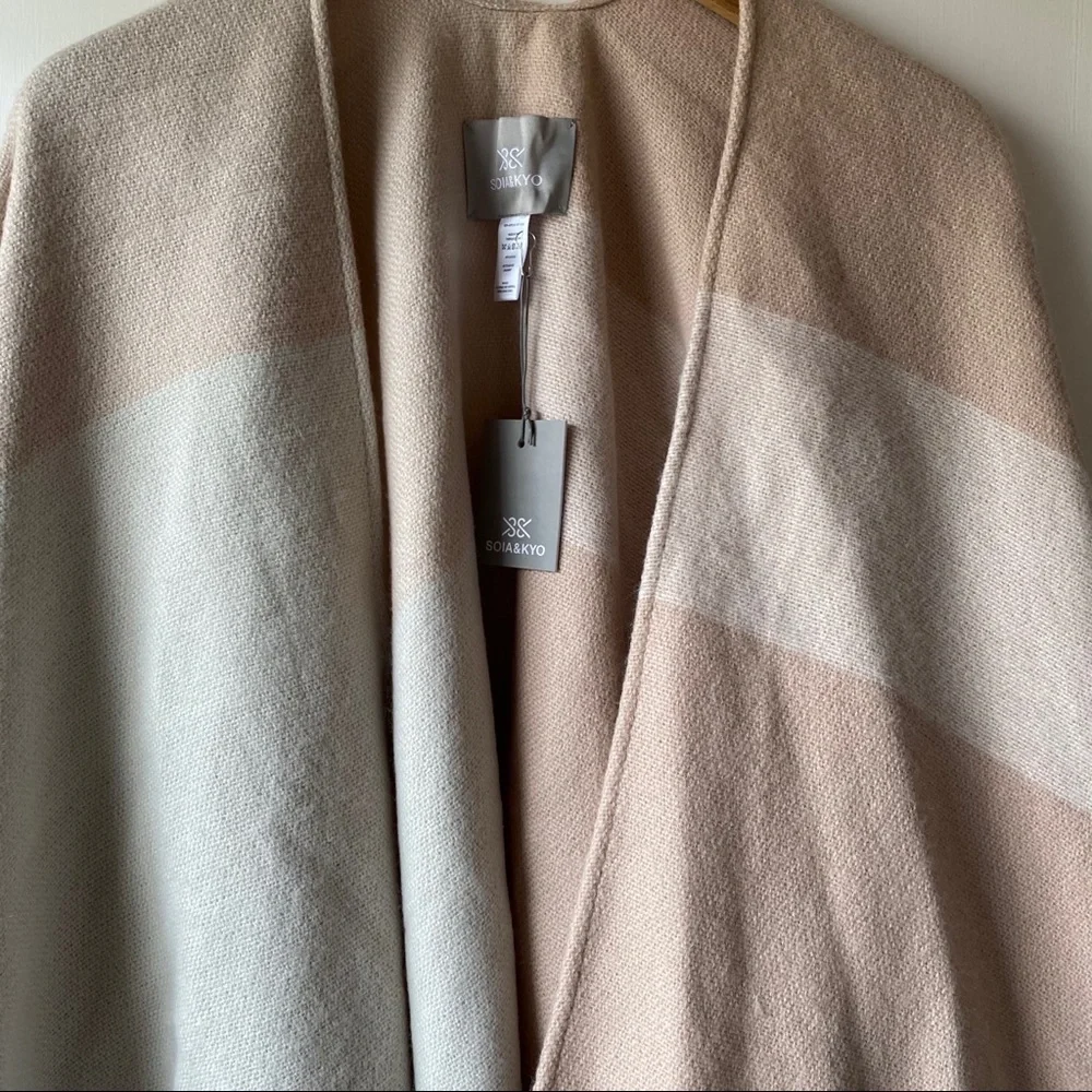 SOIA & KYO Woven Scarfigan Blanket With Fringe NWT